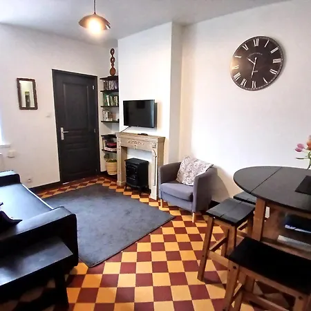 With A Garden * Moulins