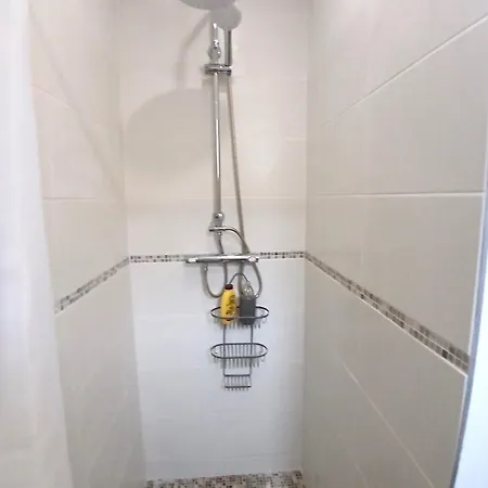 Apartman With A Garden Moulins