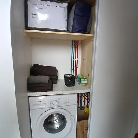 With A Garden Apartman Moulins